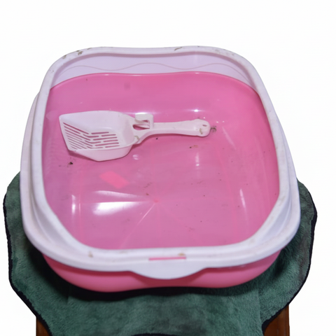 Open Cat Litter Tray with Scoop – Easy-Clean Plastic Litter Box (Pink & White)